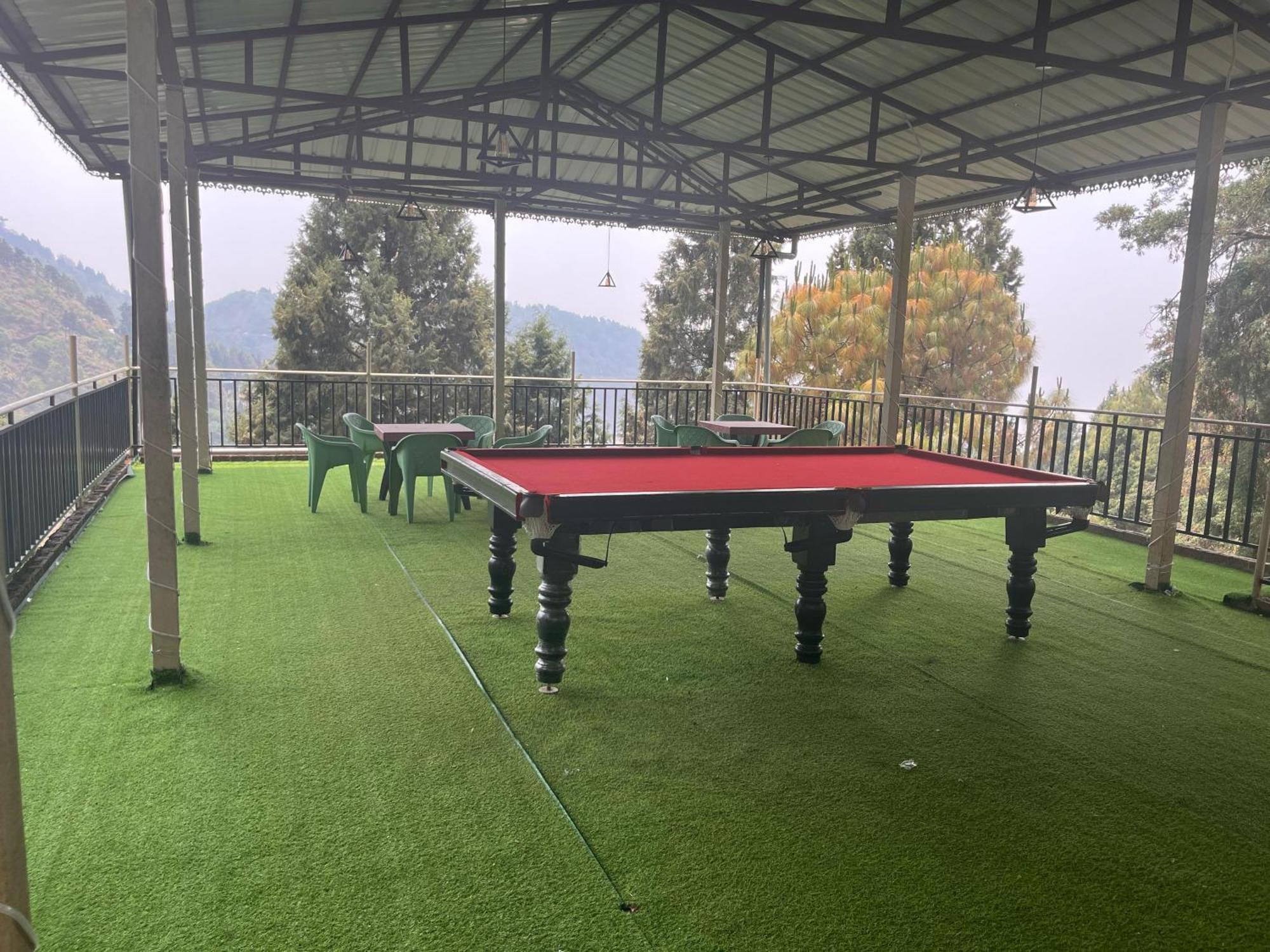 Royal Hill Inn Mussoorie Exterior photo